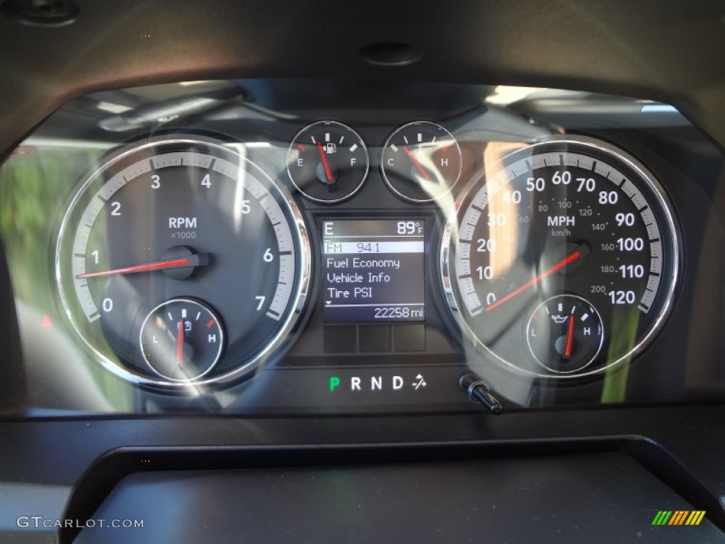 2010 Ram 1500 Big Horn Crew Cab - Brilliant Black Crystal Pearl / Dark Slate/Medium Graystone photo #20