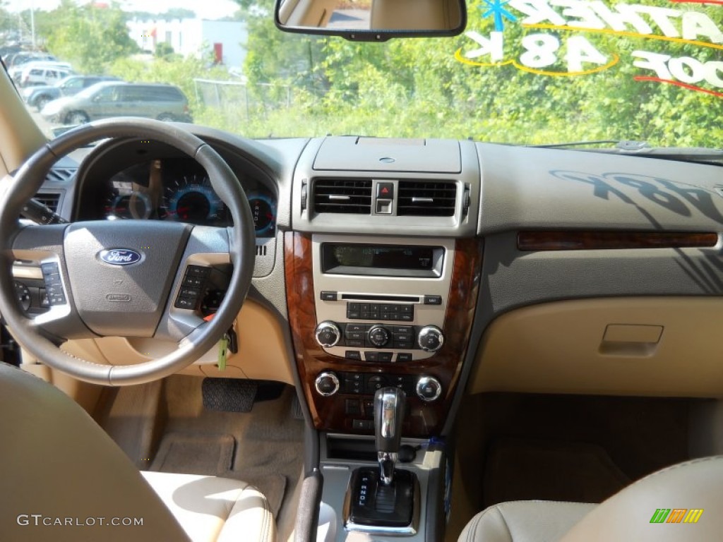 2010 Fusion SEL - Tuxedo Black Metallic / Camel photo #18