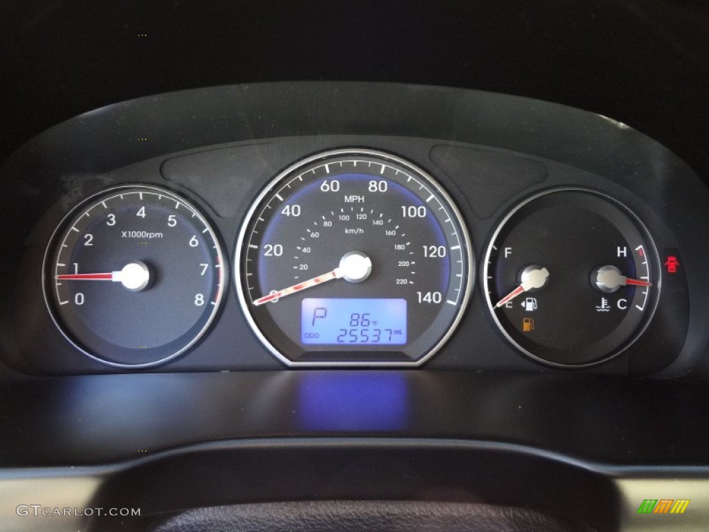 2011 Hyundai Santa Fe GLS Gauges Photos