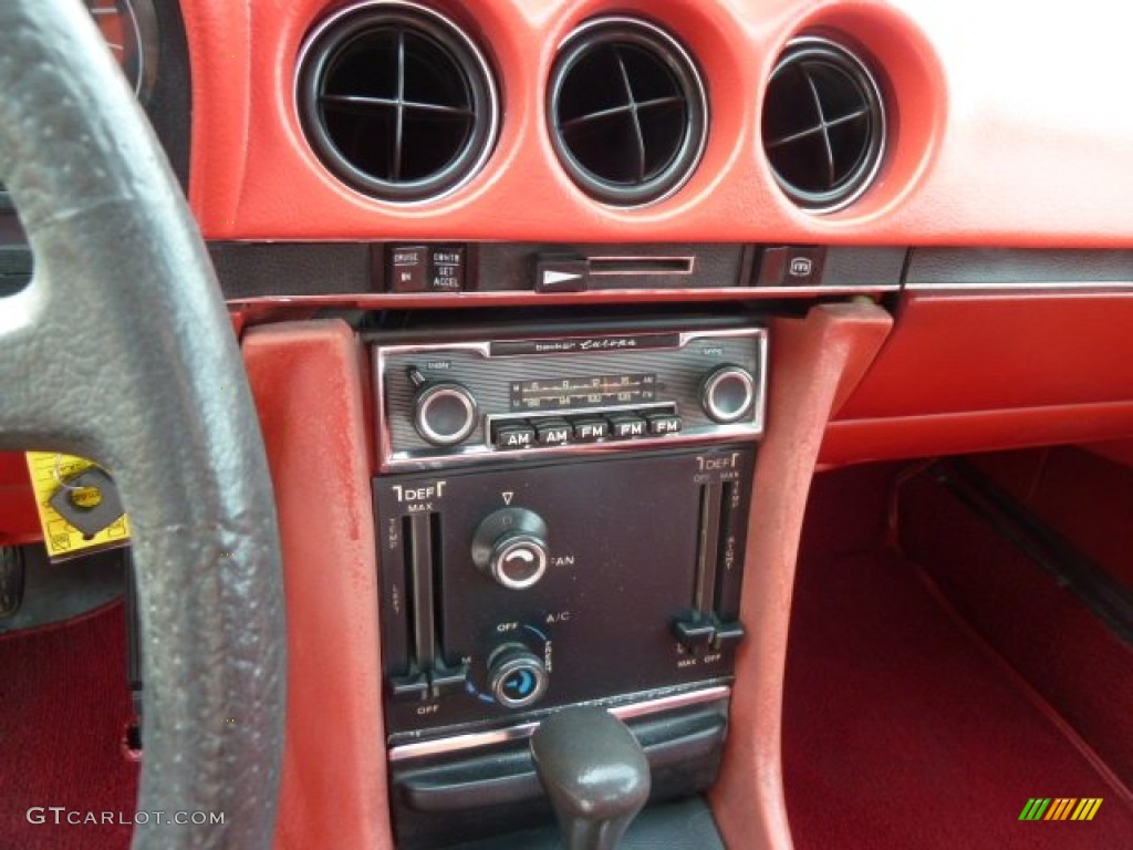 1975 Mercedes-Benz SL Class 450 SL Roadster Controls Photo #66542467