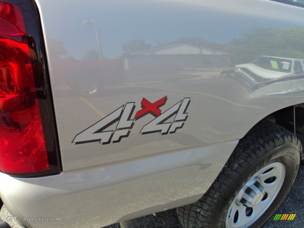 2006 Silverado 1500 Regular Cab 4x4 - Sandstone Metallic / Dark Charcoal photo #18