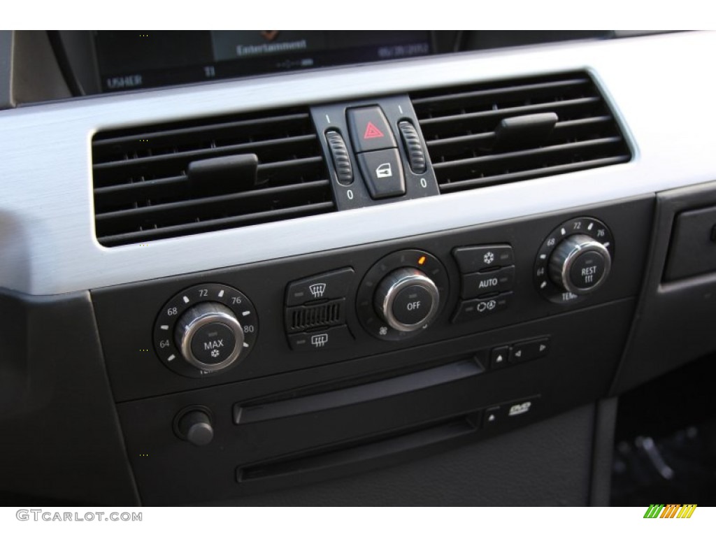 2007 BMW M5 Sedan Controls Photo #66553198