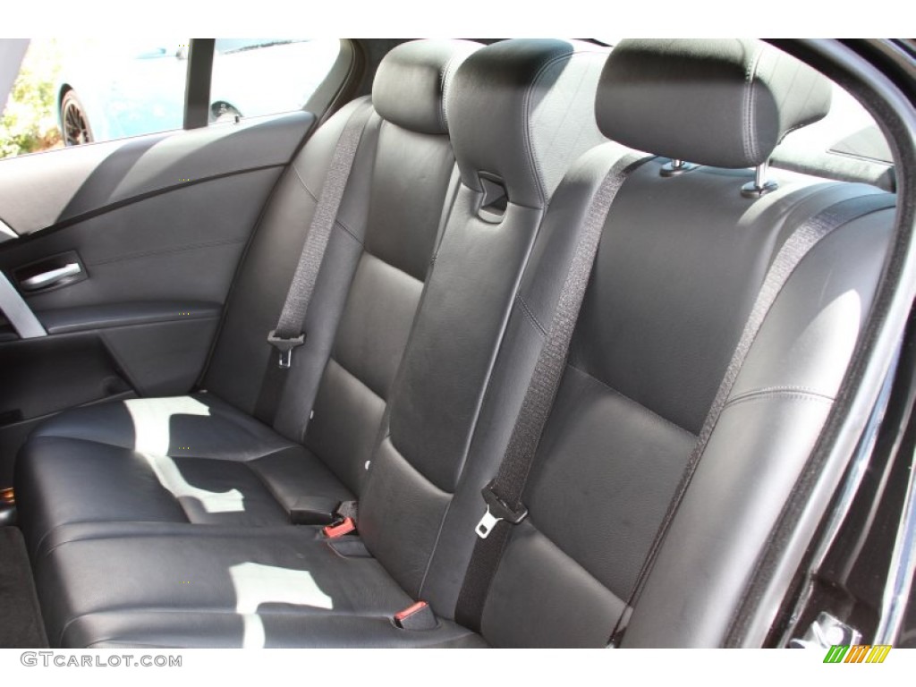 2007 BMW M5 Sedan Rear Seat Photo #66553246