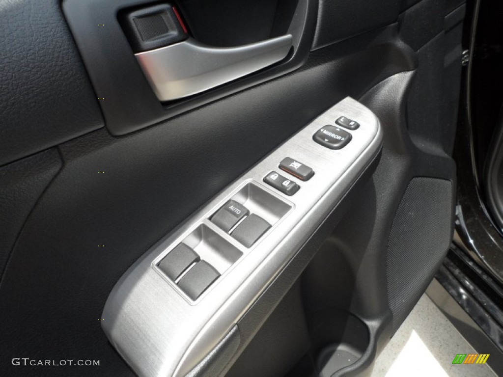 2012 Toyota Camry SE Controls Photo #66553597