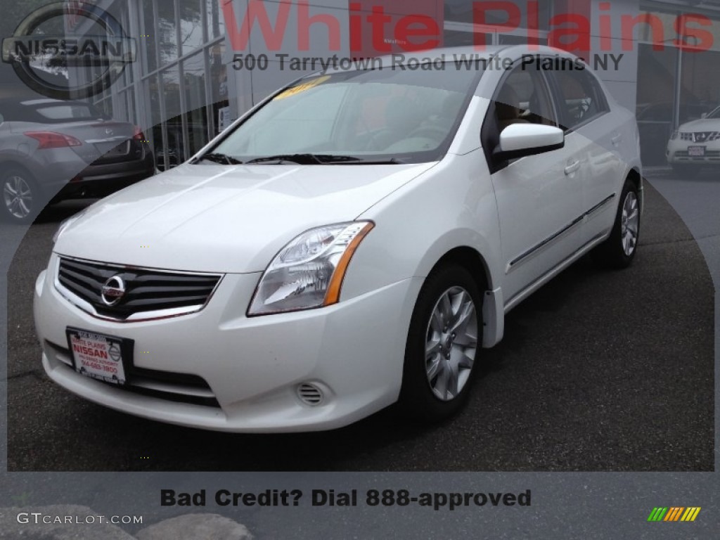 Aspen White Nissan Sentra