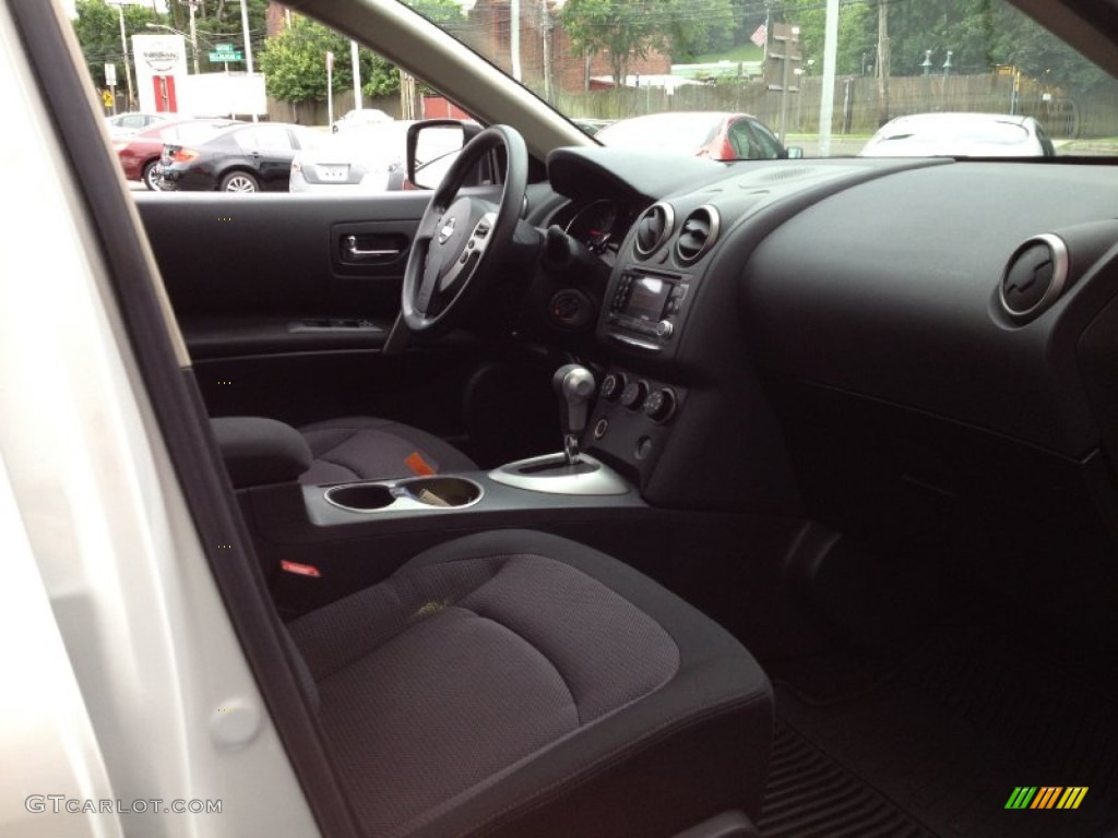 2011 Rogue SV AWD - Pearl White / Black photo #12