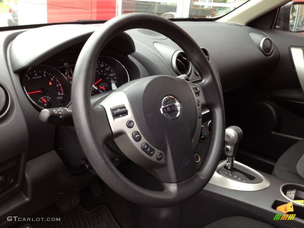 2011 Rogue SV AWD - Pearl White / Black photo #19