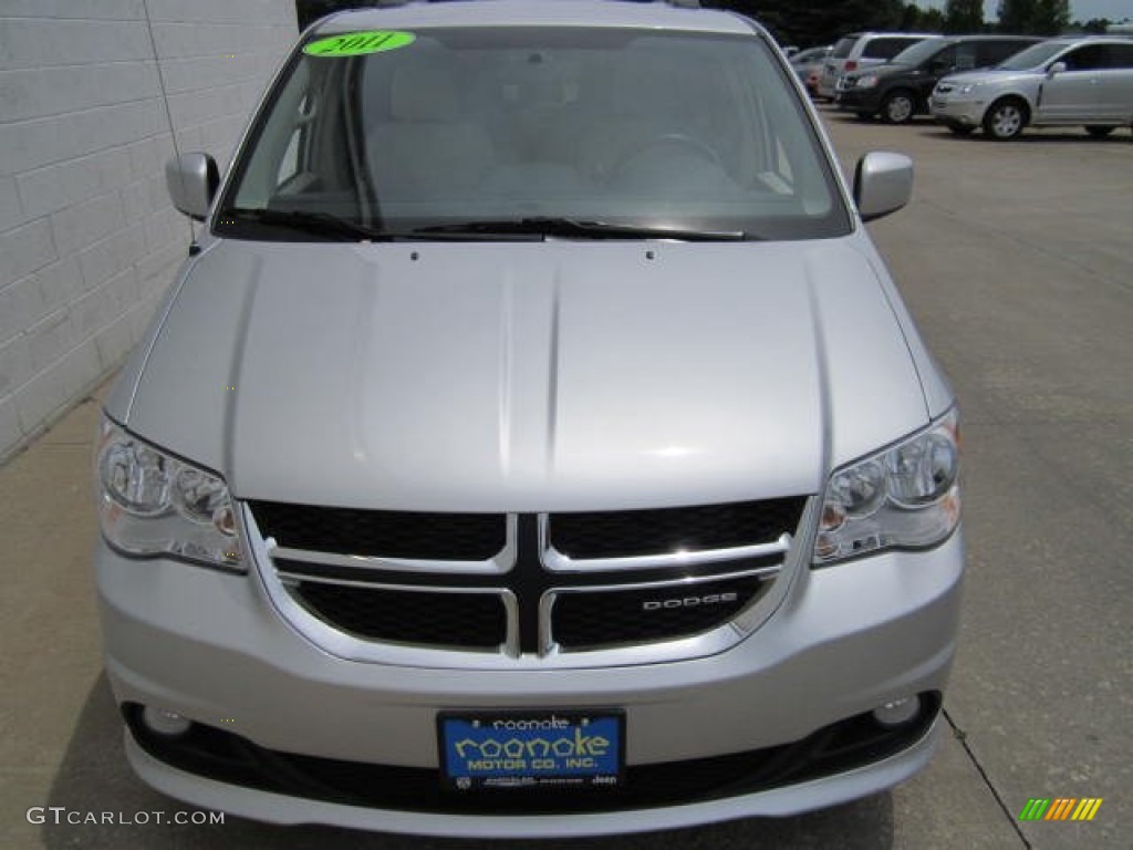 2011 Grand Caravan Crew - Bright Silver Metallic / Black/Light Graystone photo #5