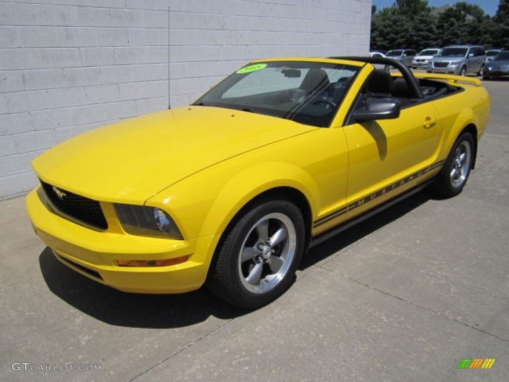 2005 Mustang V6 Premium Convertible - Screaming Yellow / Dark Charcoal photo #3