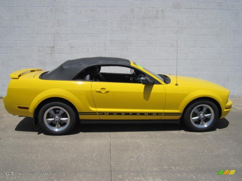2005 Mustang V6 Premium Convertible - Screaming Yellow / Dark Charcoal photo #5