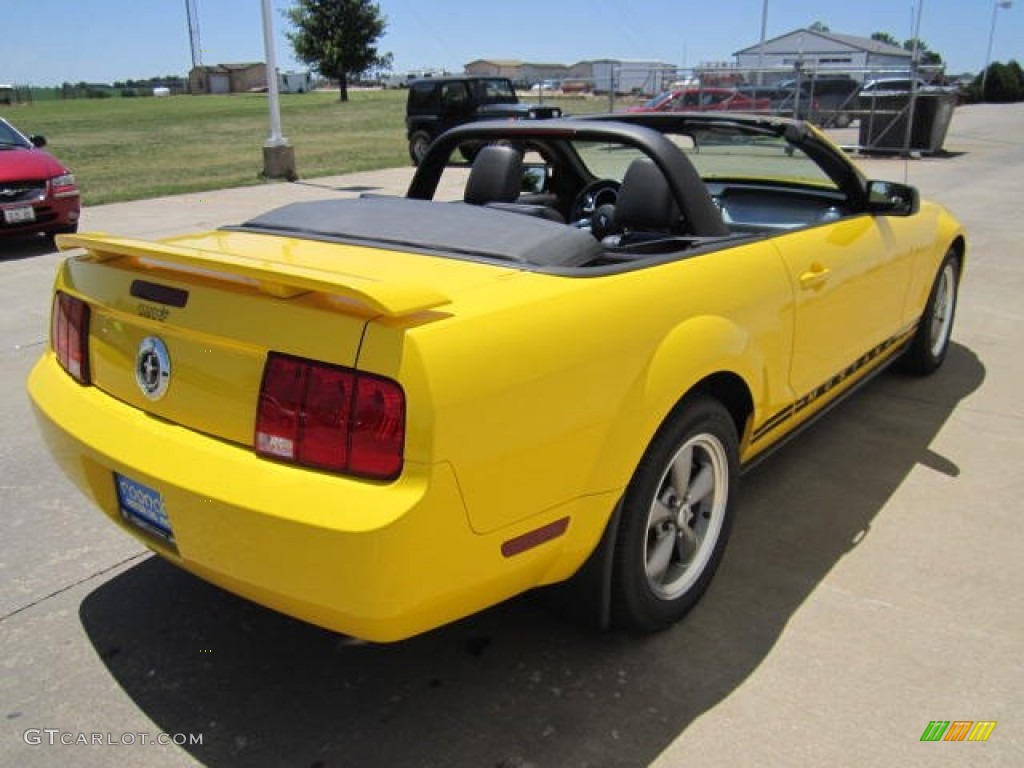 2005 Mustang V6 Premium Convertible - Screaming Yellow / Dark Charcoal photo #8