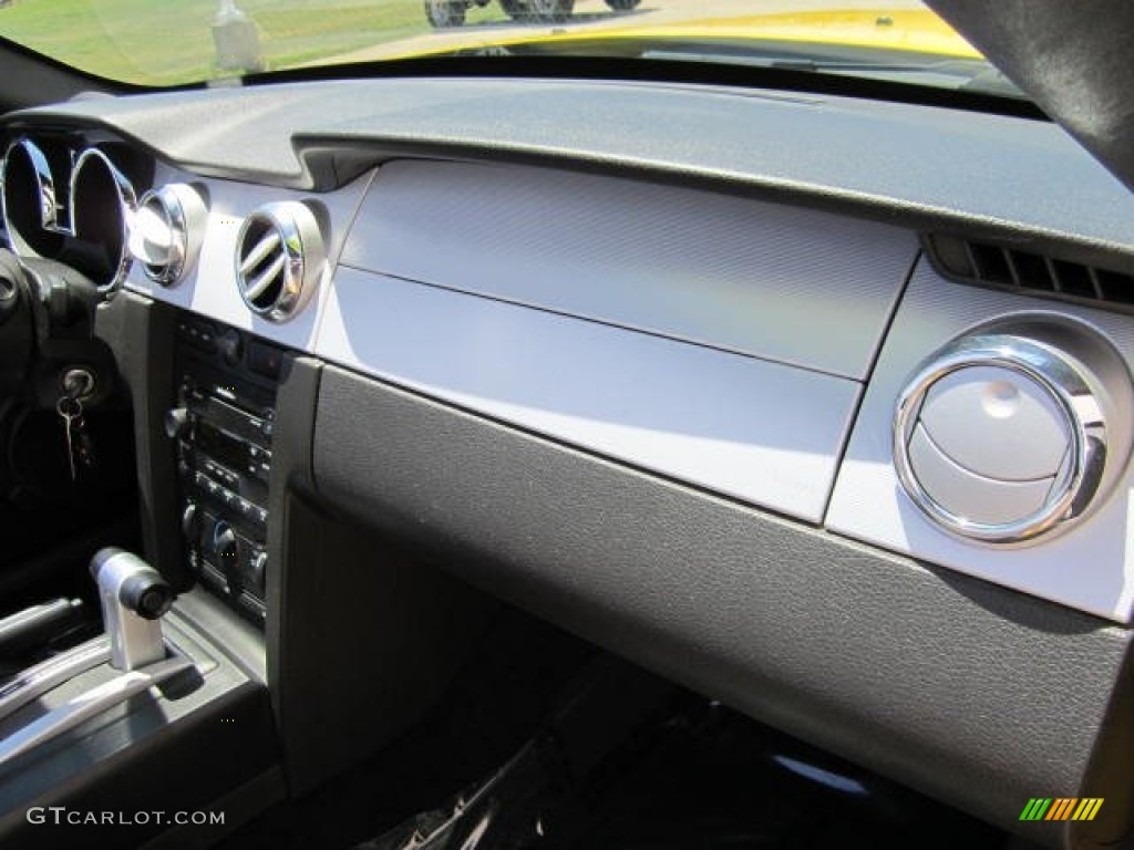 2005 Mustang V6 Premium Convertible - Screaming Yellow / Dark Charcoal photo #14