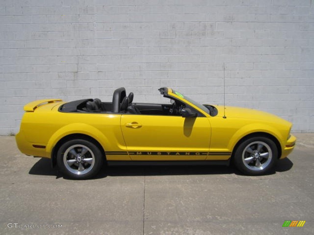 2005 Mustang V6 Premium Convertible - Screaming Yellow / Dark Charcoal photo #23