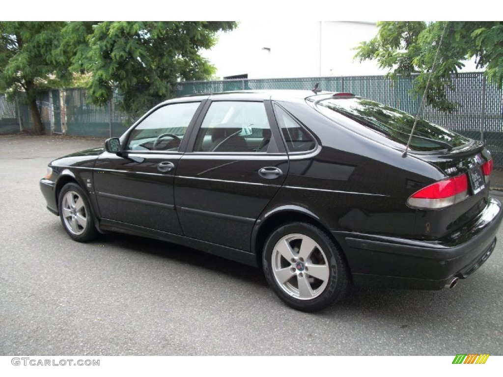 2002 9-3 SE Sedan - Black / Charcoal Gray photo #4