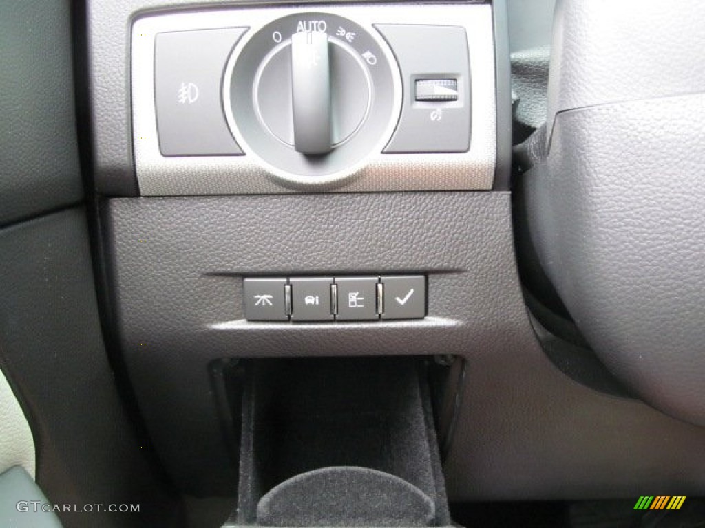 2012 Chevrolet Captiva Sport LT Controls Photo #66565977