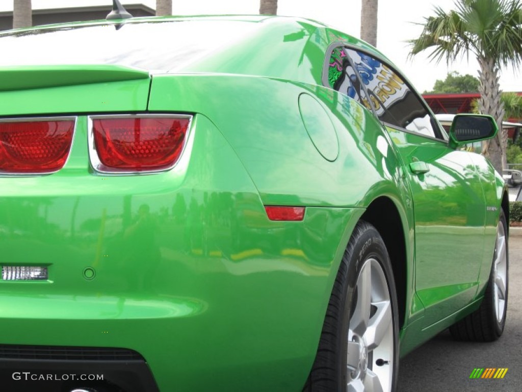 2010 Camaro LT Coupe Synergy Special Edition - Synergy Green Metallic / Black/Green photo #16