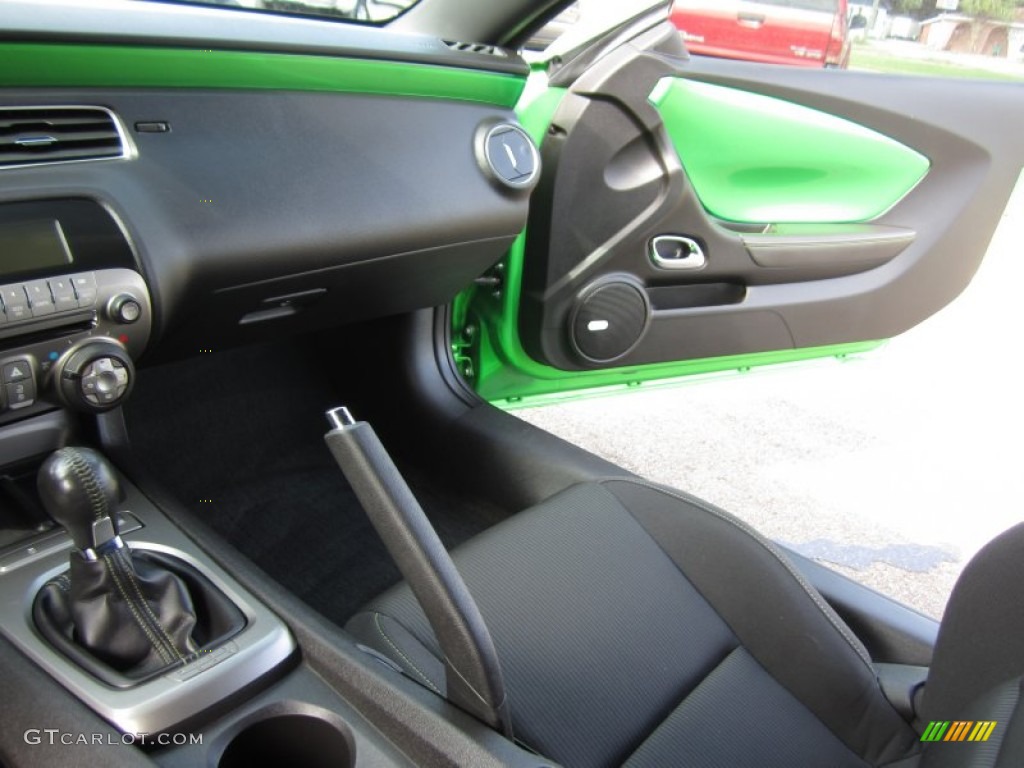 2010 Camaro LT Coupe Synergy Special Edition - Synergy Green Metallic / Black/Green photo #35