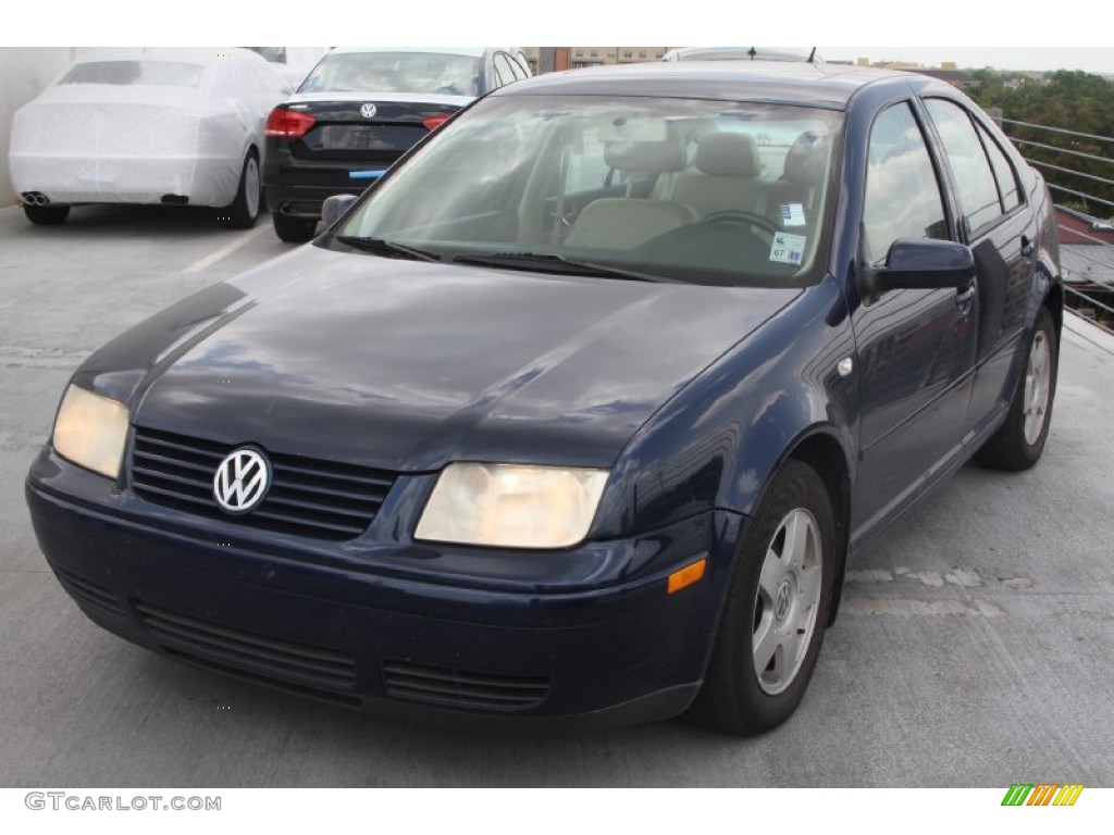 2002 Jetta GLS TDI Sedan - Blue Lagoon Metallic / Beige photo #3