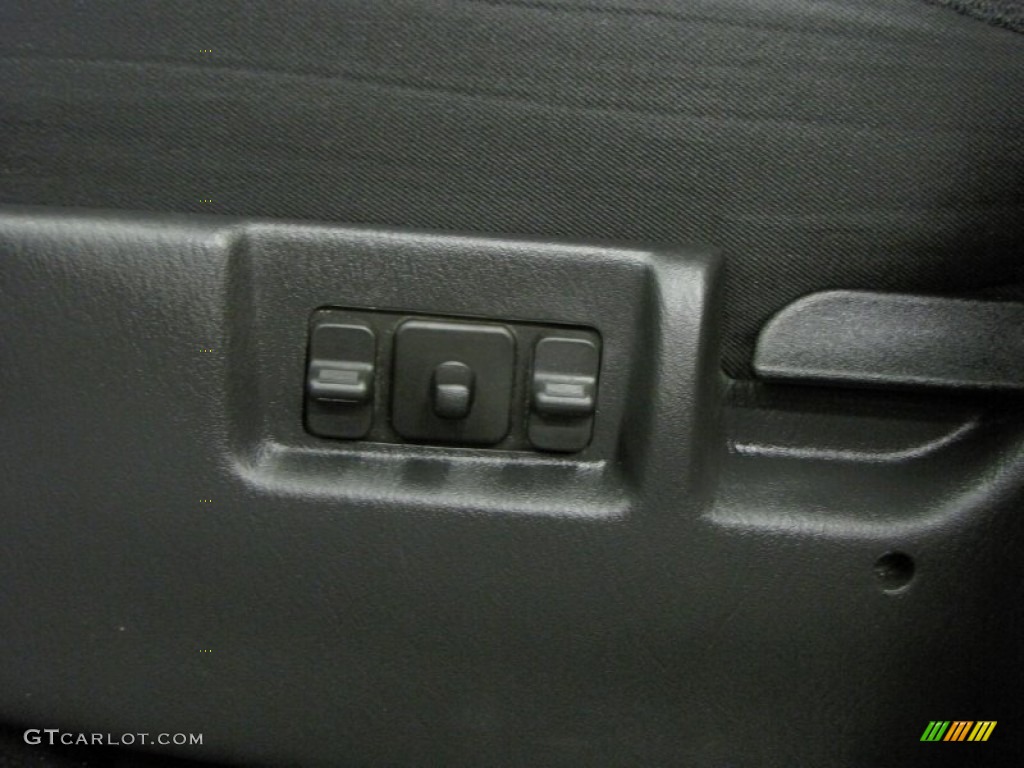 2004 Grand Cherokee Columbia Edition 4x4 - Graphite Metallic / Dark Slate Gray photo #15
