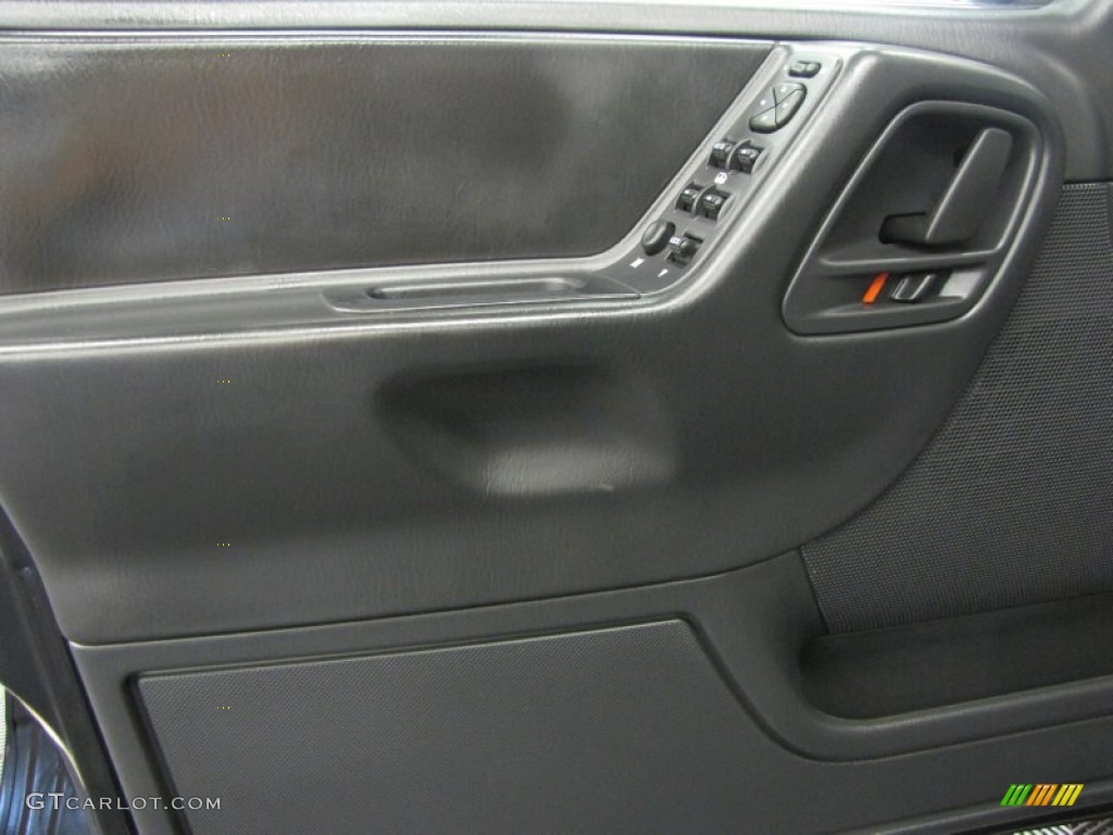 2004 Grand Cherokee Columbia Edition 4x4 - Graphite Metallic / Dark Slate Gray photo #16