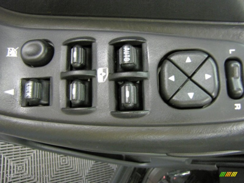 2004 Grand Cherokee Columbia Edition 4x4 - Graphite Metallic / Dark Slate Gray photo #17