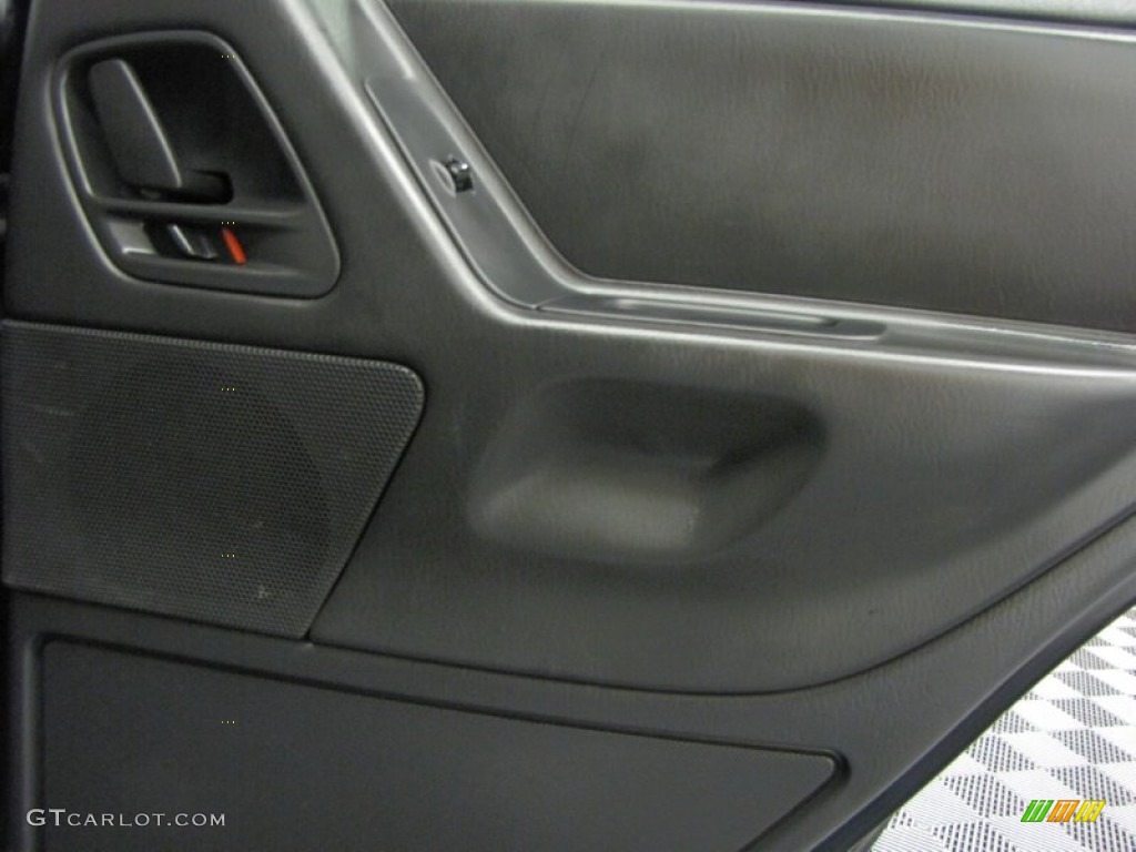 2004 Grand Cherokee Columbia Edition 4x4 - Graphite Metallic / Dark Slate Gray photo #20