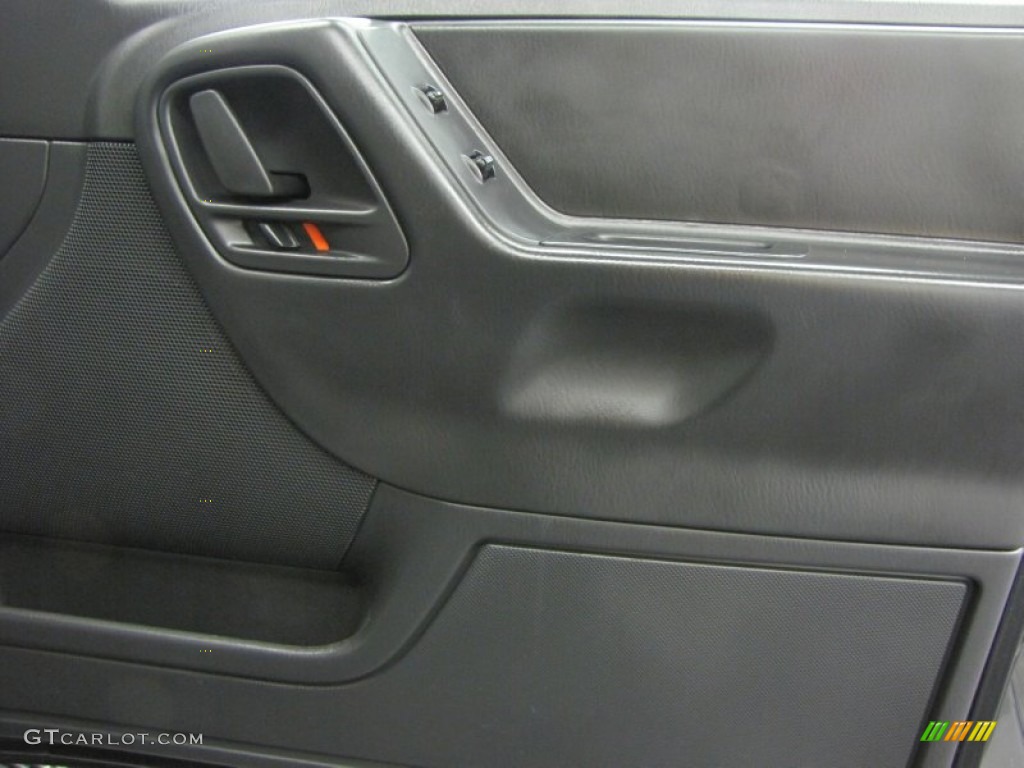 2004 Grand Cherokee Columbia Edition 4x4 - Graphite Metallic / Dark Slate Gray photo #21