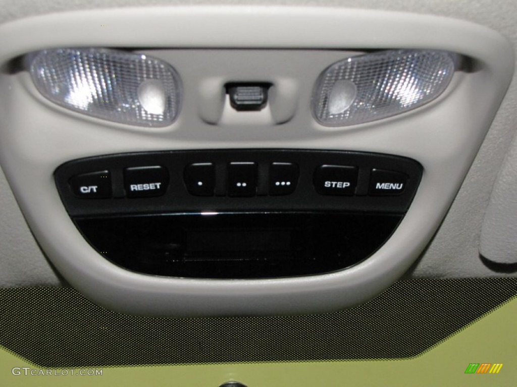 2004 Grand Cherokee Columbia Edition 4x4 - Graphite Metallic / Dark Slate Gray photo #34