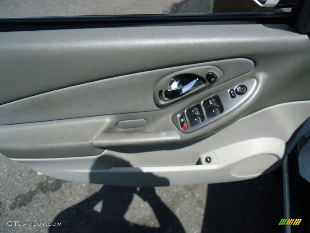 2006 Malibu LT Sedan - White / Titanium Gray photo #10