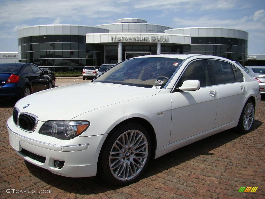 Alpine White BMW 7 Series