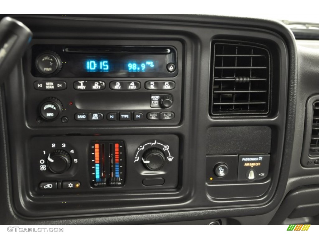 2005 Chevrolet Silverado 2500HD Work Truck Regular Cab 4x4 Controls Photos