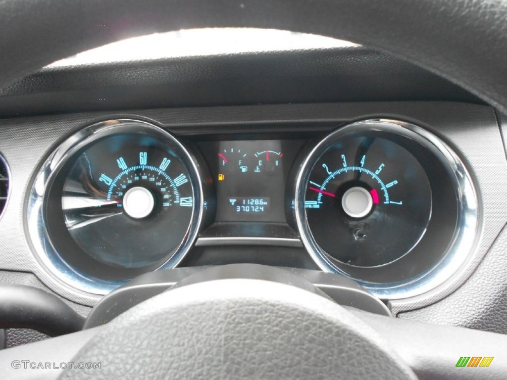 2010 Ford Mustang V6 Coupe Gauges Photo #66579788