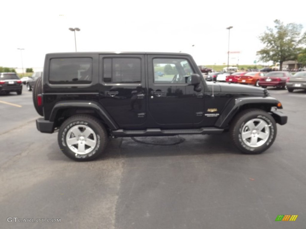 2012 Wrangler Unlimited Sahara 4x4 - Black Forest Green Pearl / Black/Dark Saddle photo #4