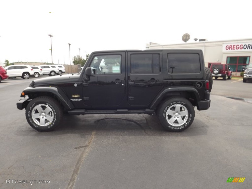 2012 Wrangler Unlimited Sahara 4x4 - Black Forest Green Pearl / Black/Dark Saddle photo #8