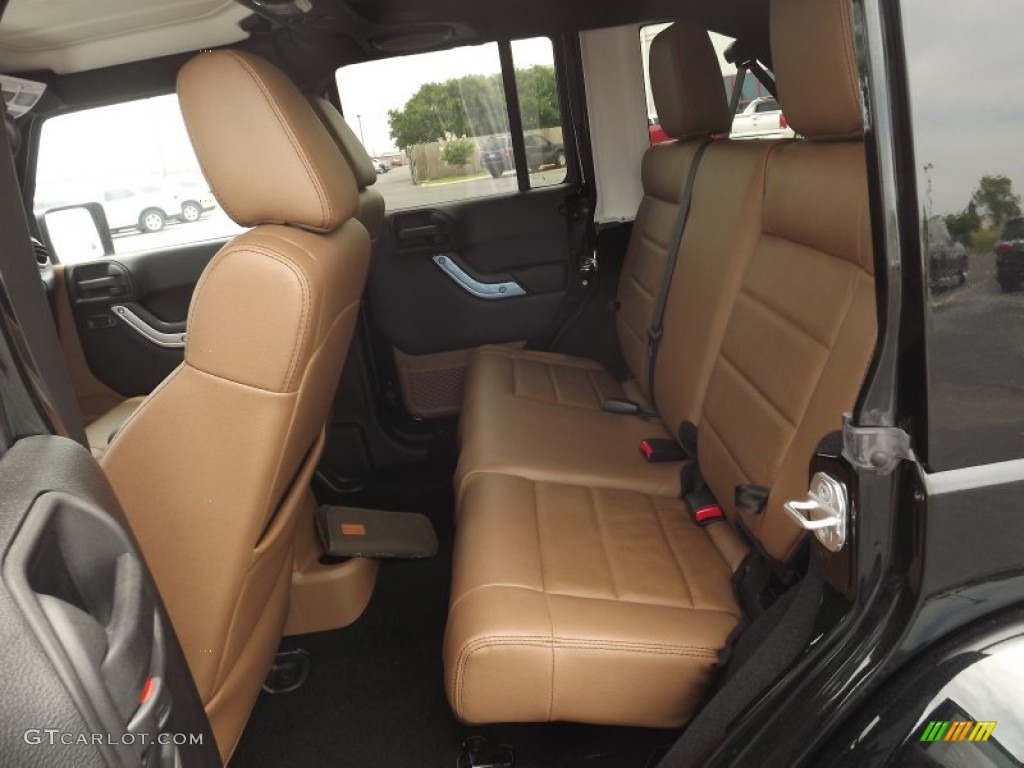 2012 Wrangler Unlimited Sahara 4x4 - Black Forest Green Pearl / Black/Dark Saddle photo #14
