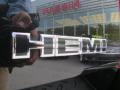 2009 Brilliant Black Crystal Pearl Jeep Commander Limited 4x4  photo #20