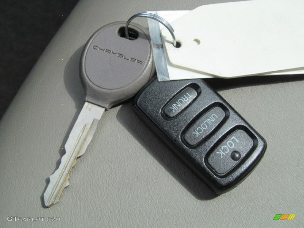 2004 Chrysler Sebring Limited Coupe Keys Photo #66589782