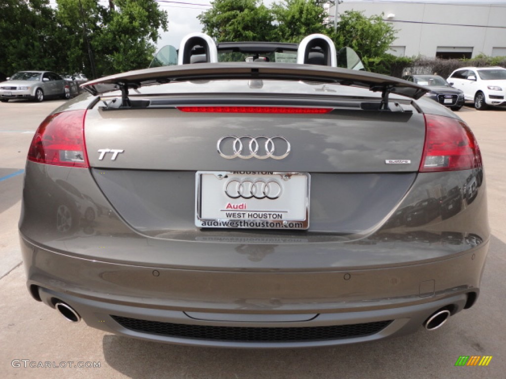 2012 TT 2.0T quattro Roadster - Dakota Grey Metallic / Black photo #4