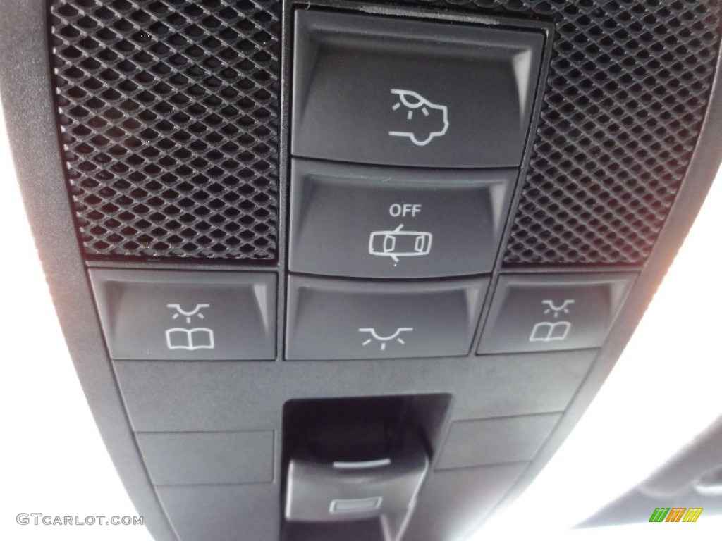 2011 Mercedes-Benz C 63 AMG Controls Photo #66597389