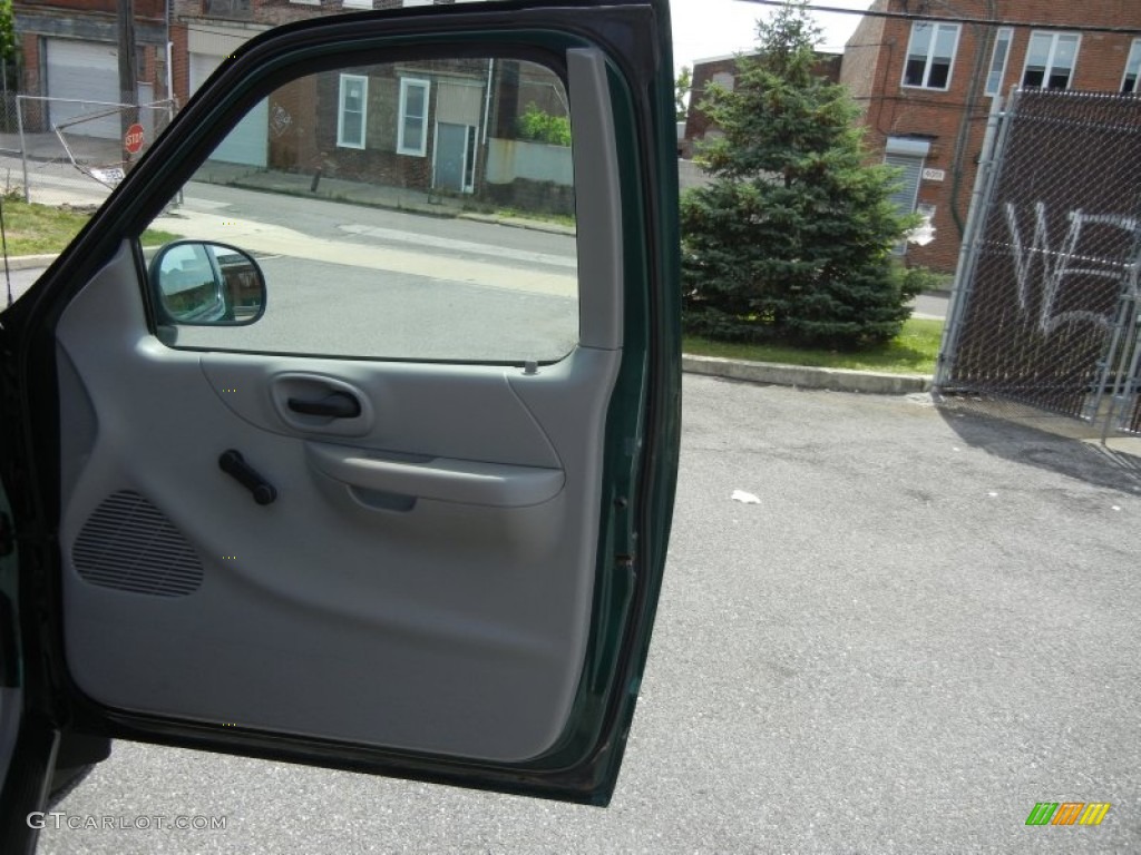 2000 F150 XL Extended Cab 4x4 - Amazon Green Metallic / Medium Graphite photo #23