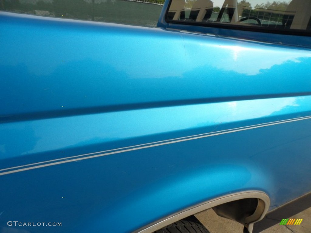 1995 F150 XL Regular Cab - Bright Sapphire Pearl Metallic / Blue photo #15
