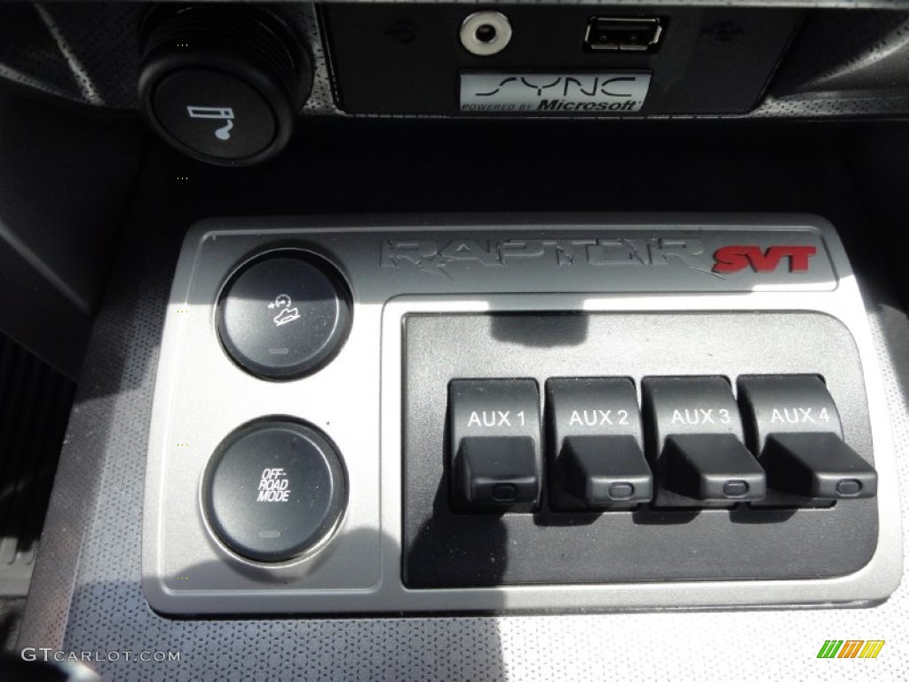 2010 Ford F150 SVT Raptor SuperCab 4x4 Controls Photo #66599216