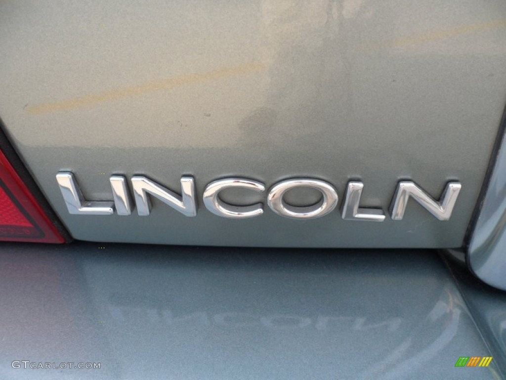 2003 Lincoln LS V8 Marks and Logos Photos