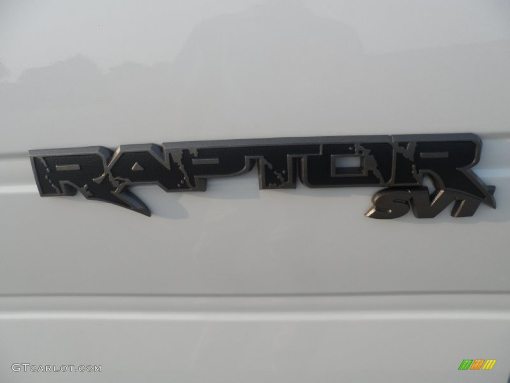 2012 F150 SVT Raptor SuperCrew 4x4 - Oxford White / Raptor Black Leather/Cloth photo #17