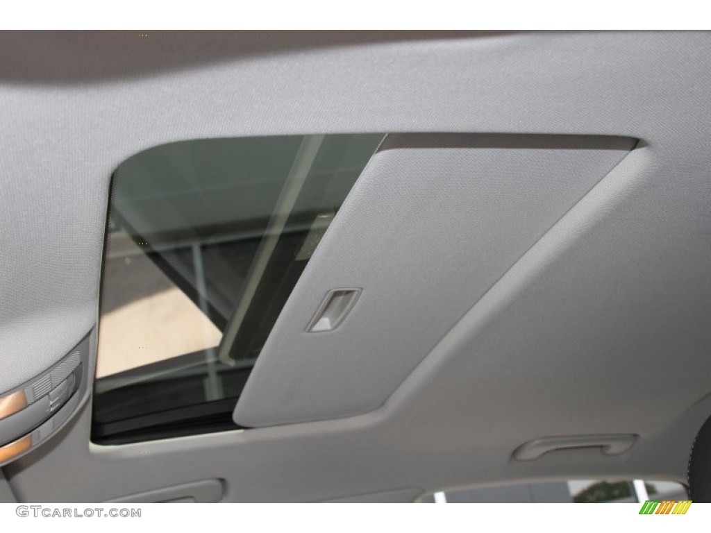 2011 Audi S6 5.2 FSI quattro Sedan Sunroof Photos
