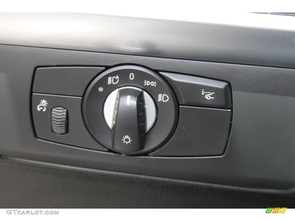 2012 BMW X6 M Standard X6 M Model Controls Photo #66604263