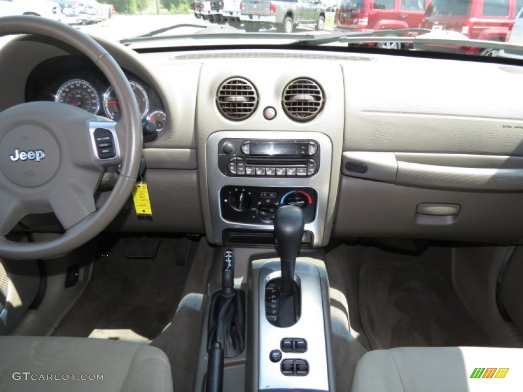 2006 Jeep Liberty Limited 4x4 Khaki Dashboard Photo #66607579