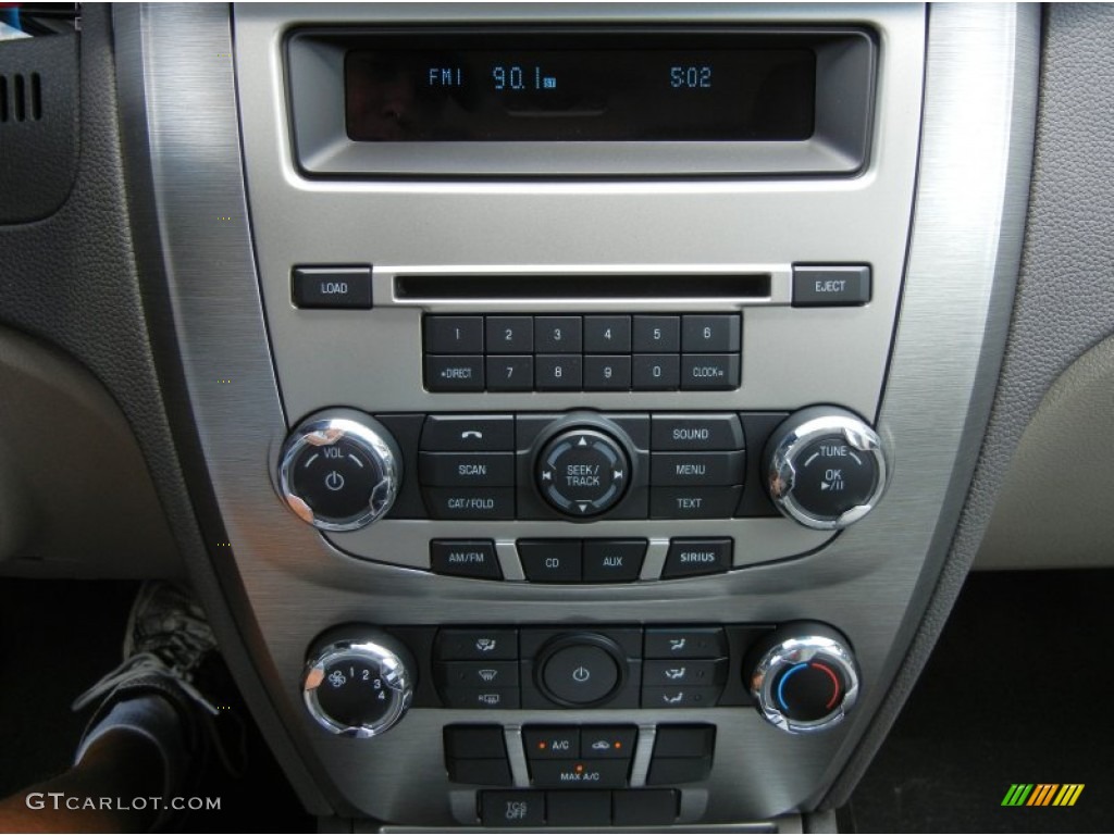 2012 Ford Fusion S Controls Photos