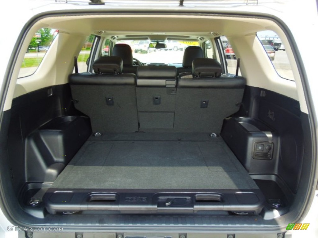 2011 Toyota 4Runner Limited 4x4 Trunk Photos