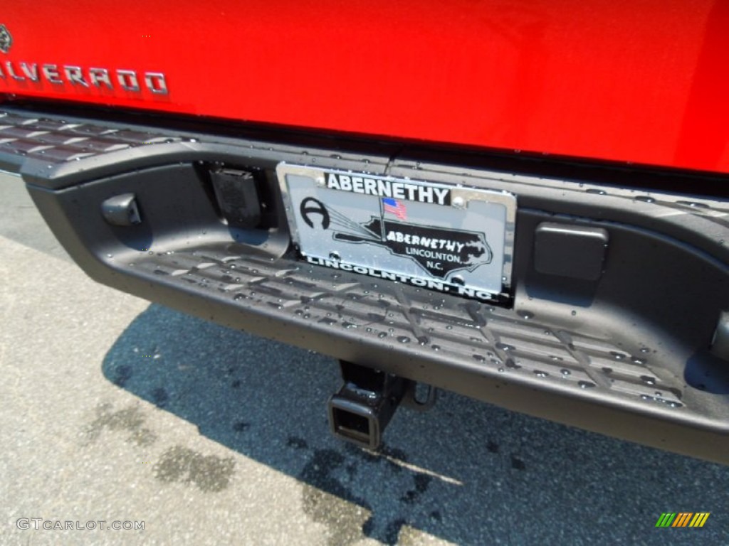 2012 Silverado 1500 LS Regular Cab 4x4 - Victory Red / Dark Titanium photo #17